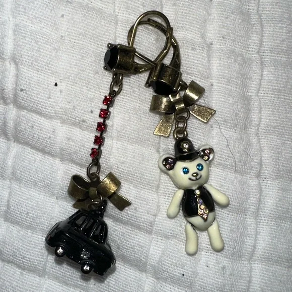 ADORABLE & RARE Betsey Johnson Police Officer Bear and Cop Car Earrings - Picture 2 of 5